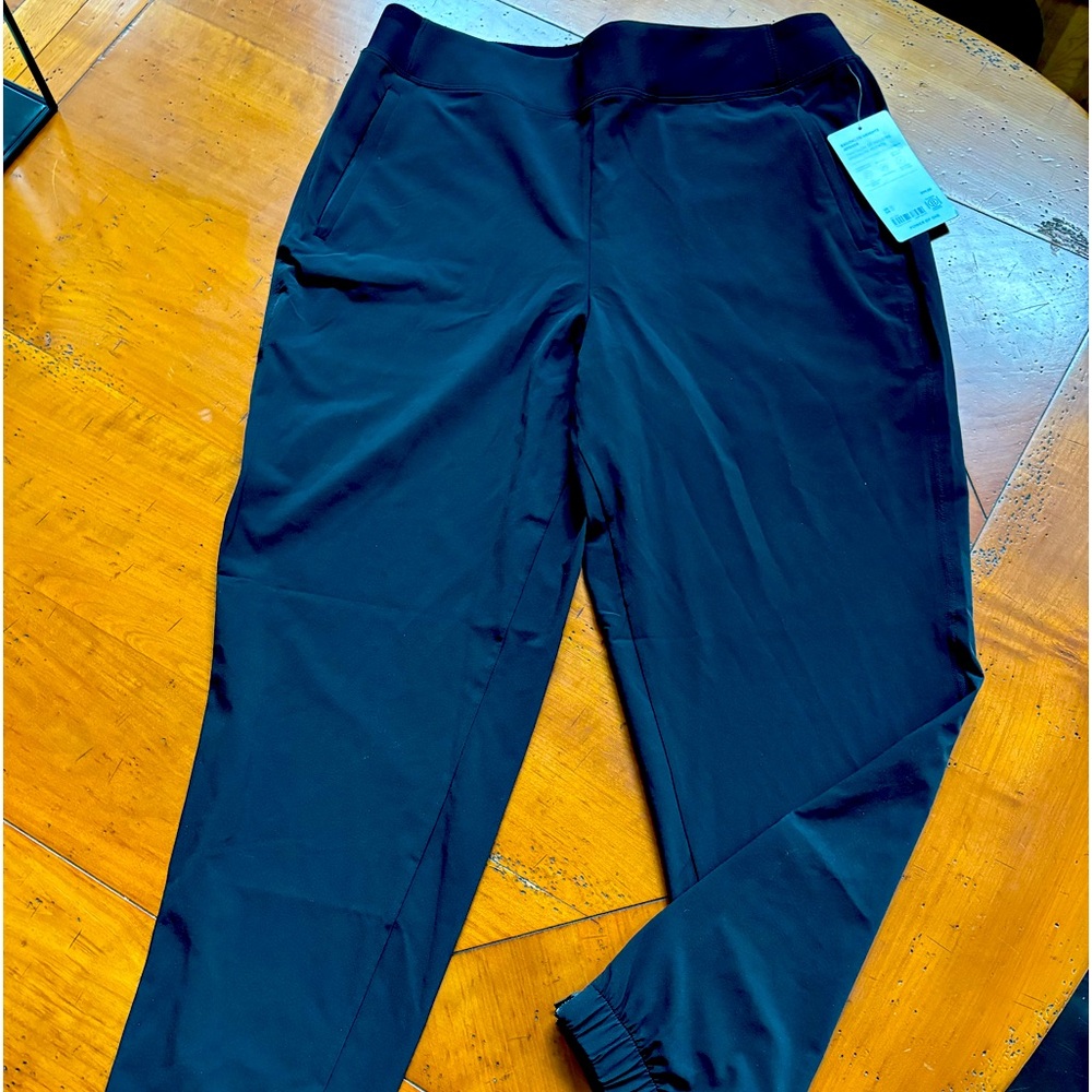Athleta Women’s Brooklyn Heights jogger - large .  NEW with tags